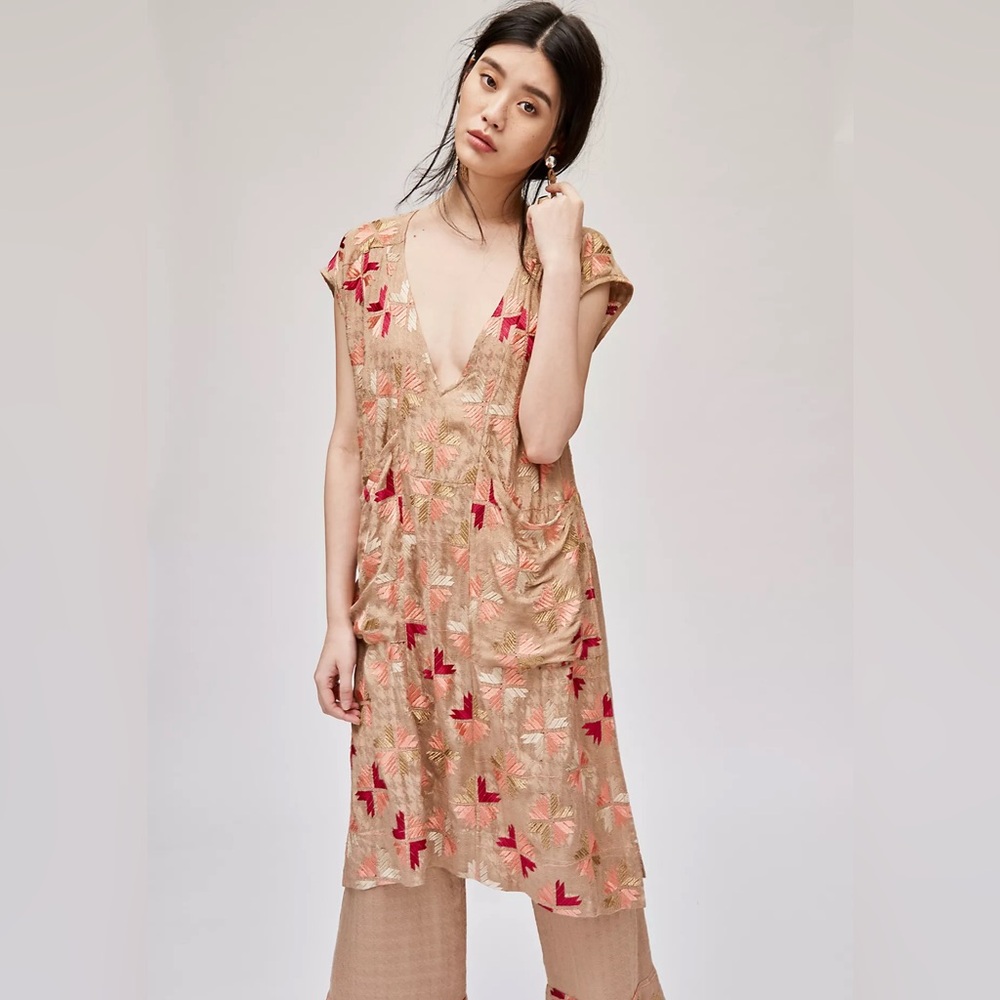 Free People Taupe Embroidered V Neck Boho Festival Tunic Dress Size 4
